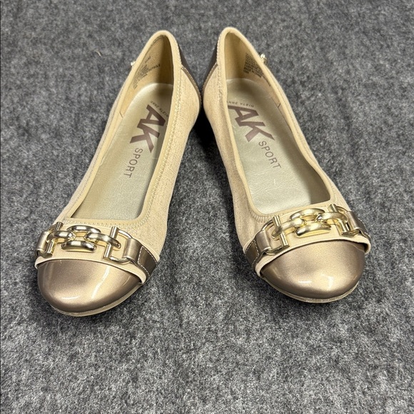 Anne Klein Cream Flats with Gold Chain Detail - Picture 3 of 9